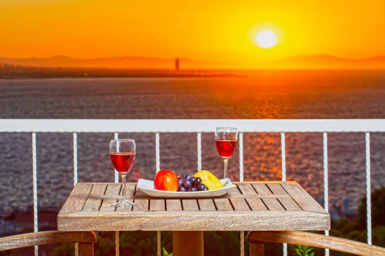Apartment Iconic Stone Houses Izmir Turkey