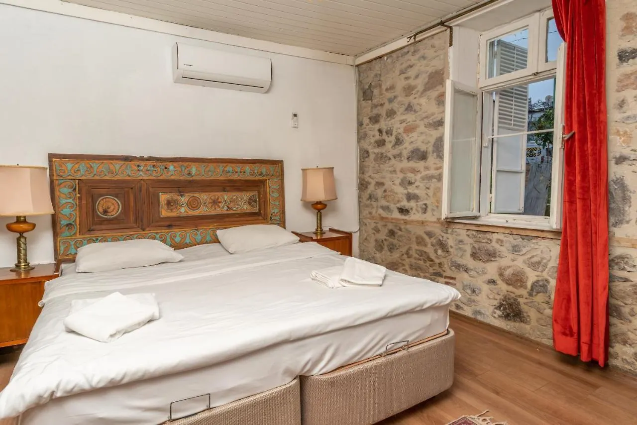 Iconic Stone Houses İzmir Appartement